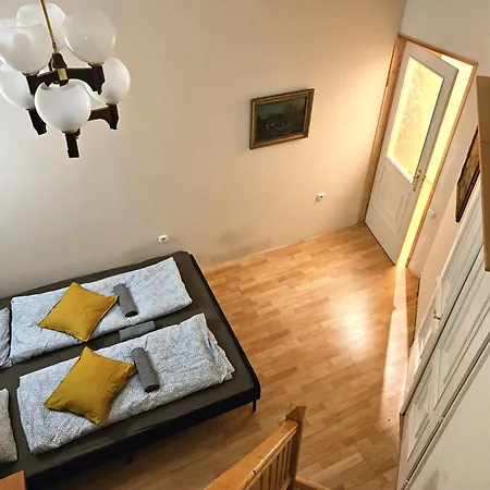 Cozy Apartment And Rooms Near Kalvin Square Budapest Exterior photo