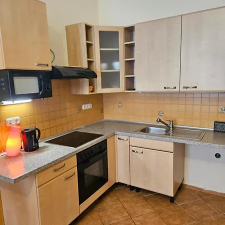 Cozy Apartment And Rooms Near Kalvin Square Budapest Exterior photo