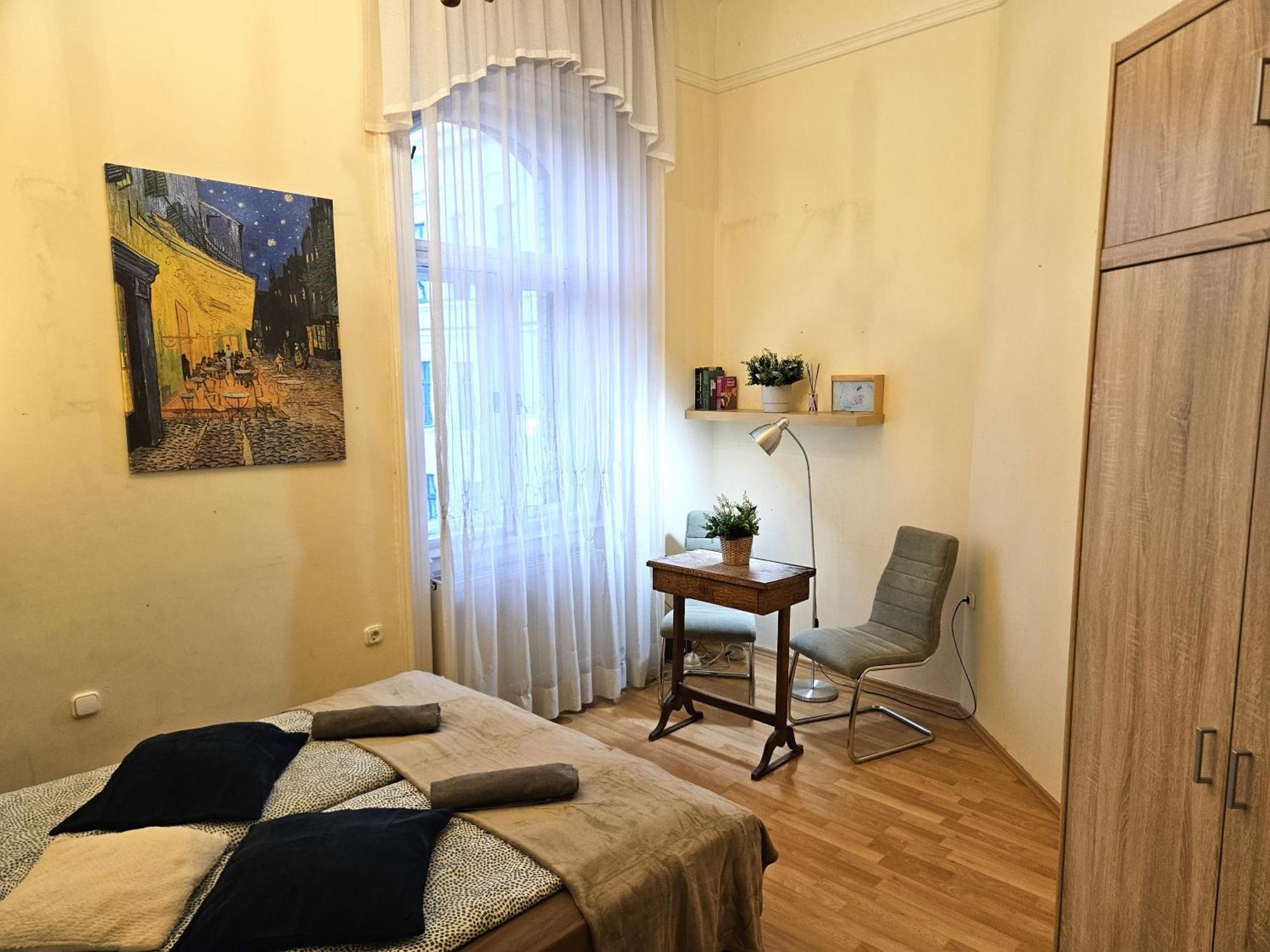 Cozy And Near Kalvin Square Apartment *