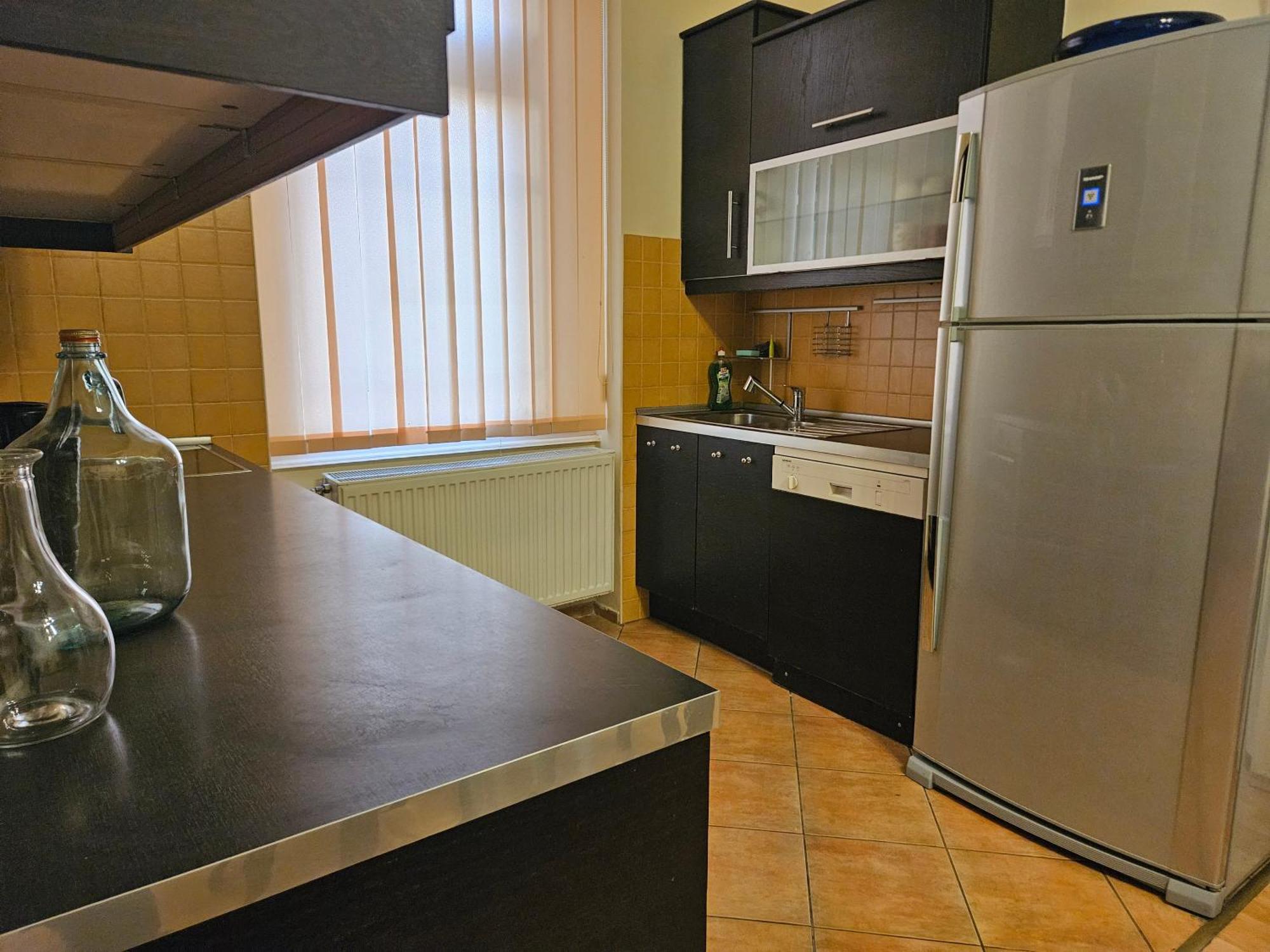 Cozy And Near Kalvin Square Apartment