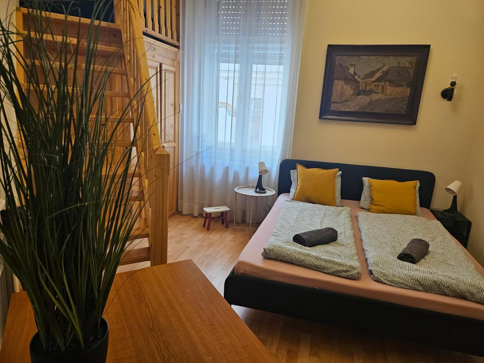 Apartment Cozy And Near Kalvin Square Budapest